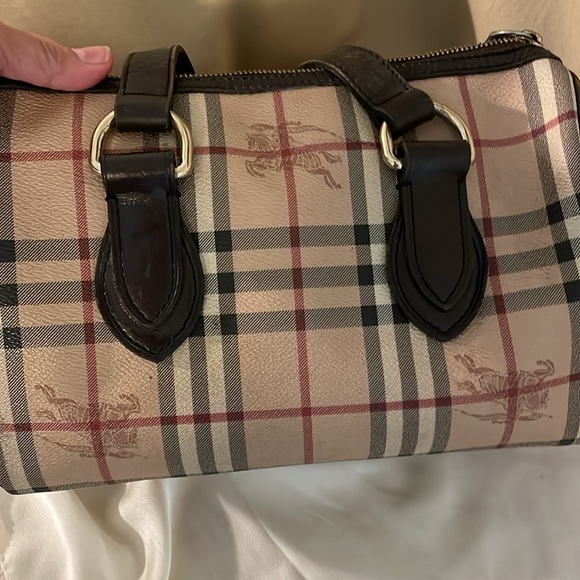 BURBERRY Haymarket Check Small Chester Bag - Picture 13 of 16